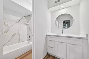 3300 Yorktown St, Houston, TX 77056 - Photo 31