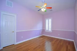 2326 Walnut Bend Ln, Houston, TX 77042 - Photo 23