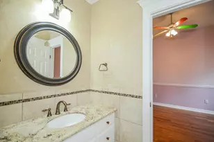 2326 Walnut Bend Ln, Houston, TX 77042 - Photo 27