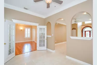 2326 Walnut Bend Lane, Houston, TX 77042 - Photo 13