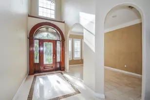 2326 Walnut Bend Ln, Houston, TX 77042 - Photo 5