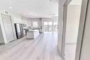 401 W 25th St, Houston, TX 77008 - Photo 3