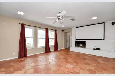 1446 Pirates Cove, Nassau Bay, TX 77058 - Photo 15