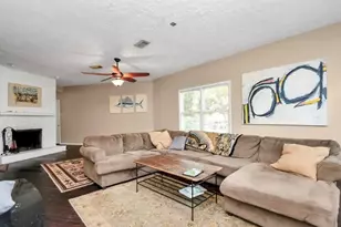 1446 Pirates Cove, Nassau Bay, TX 77058 - Photo 3