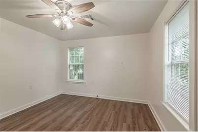 1015 Avenue J, Huntsville, TX 77320 - Photo 17