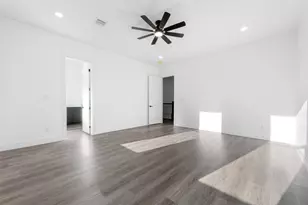 1304 Duff Ln, Houston, TX 77022 - Photo 21