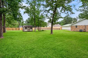 25802 Maplewood Dr, Spring, TX 77386 - Photo 5