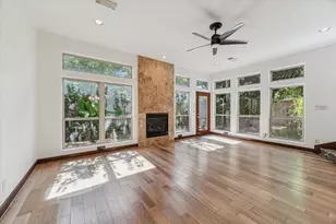 1533 Nevada St, Houston, TX 77006 - Photo 9