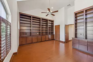 1533 Nevada St, Houston, TX 77006 - Photo 25