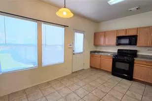 9702 Coyote Creek Dr, Houston, TX 77095 - Photo 5