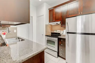 2475 Underwood Street #290, Houston, TX 77030 - Photo 11
