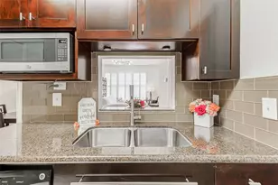 2475 Underwood St, Houston, TX 77030 - Photo 3
