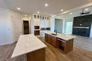 413 Lone Ranger Dr, Montgomery, TX 77316 - Photo 5