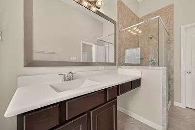 10811 Kyler Oaks Place, Houston, TX 77043 - Photo 27