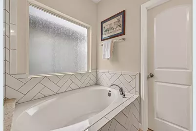 10811 Kyler Oaks Place, Houston, TX 77043 - Photo 21