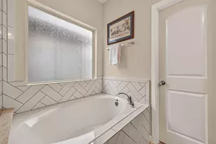 10811 Kyler Oaks Pl, Houston, TX 77043 - Photo 21