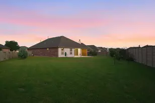 3927 Kellys Falls Ln, Katy, TX 77494 - Photo 5