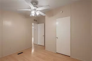 1323 Avenue E, Huntsville, TX 77340 - Photo 21