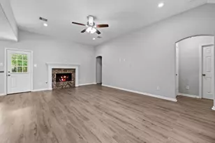 16790 N Rail Dr, Conroe, TX 77385 - Photo 5