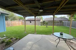 10916 Mulberry Ct, La Porte, TX 77571 - Photo 3