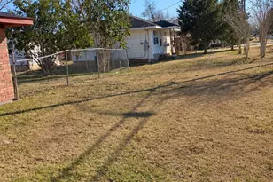 507 Correll Ave, Wharton, TX 77488 - Photo 17