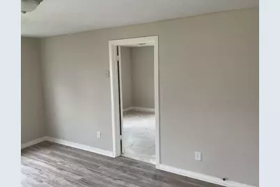 805 E Calhoun Street, El Campo, TX 77437 - Photo 9