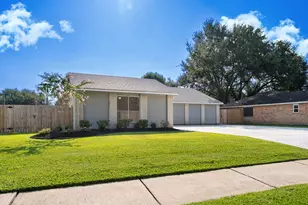 7710 Breda Dr, Baytown, TX 77521 - Photo 3