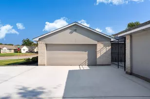 7710 Breda Dr, Baytown, TX 77521 - Photo 5