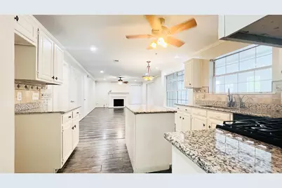 1114 Knoll Crest Court, Sugar Land, TX 77479 - Photo 5