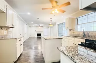 1114 Knoll Crest Ct, Sugar Land, TX 77479 - Photo 5