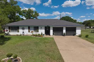 3613 Oak Ridge Dr, Bryan, TX 77802 - Photo 1