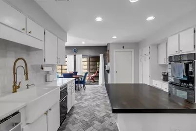 208 Sugarberry Circle, Houston, TX 77024 - Photo 21