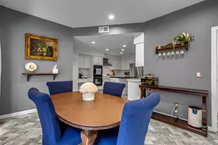 208 Sugar Berry Cir, Houston, TX 77024 - Photo 25
