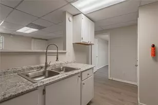 626 University Ave, Huntsville, TX 77320 - Photo 7