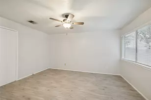 8610 Lake Crystal Dr, Houston, TX 77095 - Photo 17