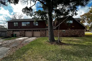 130 Caldwell St, Baytown, TX 77520 - Photo 3