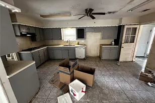 130 Caldwell St, Baytown, TX 77520 - Photo 11