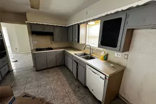 130 Caldwell St, Baytown, TX 77520 - Photo 13