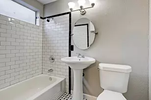 2148 Harold St, Houston, TX 77098 - Photo 9