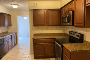 6851 W Caddo Lake Ln, Houston, TX 77083 - Photo 7