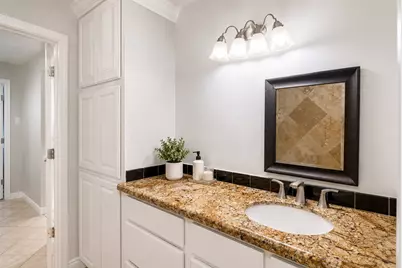 8923 Glen Shadow Drive, Houston, TX 77088 - Photo 9