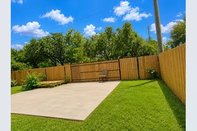8923 Glen Shadow Drive, Houston, TX 77088 - Photo 11