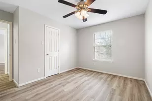 16107 Woodbend Trail Dr, Houston, TX 77070 - Photo 25