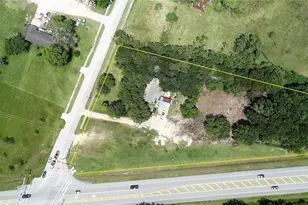 2385 Austin St, League City, TX 77573 - Photo 3