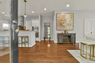 652 E 6th 1/2 St, Houston, TX 77007 - Photo 3