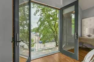 652 E 6th 1/2 St, Houston, TX 77007 - Photo 15