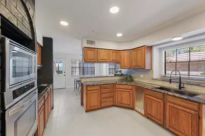 12611 Old River Drive, Baytown, TX 77523 - Photo 7