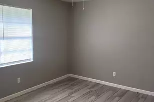503 Park Ln, Cleveland, TX 77327 - Photo 7