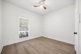 607 Blue Willow Dr, Houston, TX 77042 - Photo 25