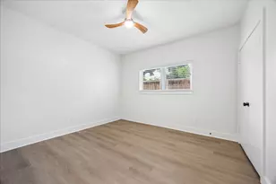 607 Blue Willow Dr, Houston, TX 77042 - Photo 27